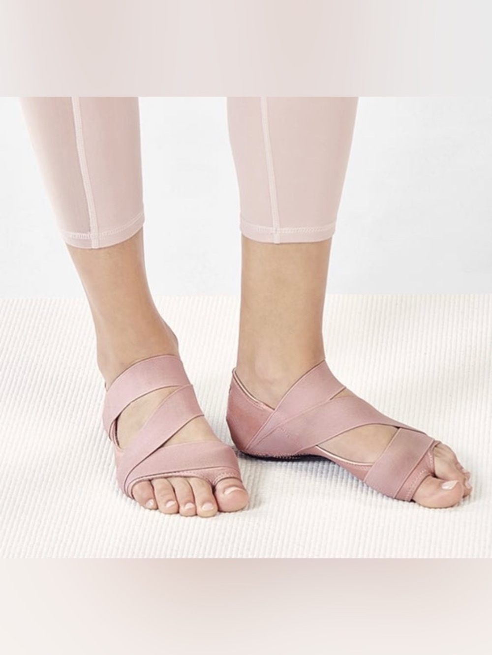 Fabletics Women's Ballet Stretch socks Pilates yoga Shoes - Pink size 10